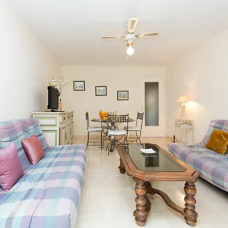 Apartment Palais Royal Yourhosthelper
