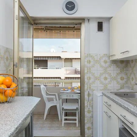 Palais Royal Yourhosthelper Apartment
